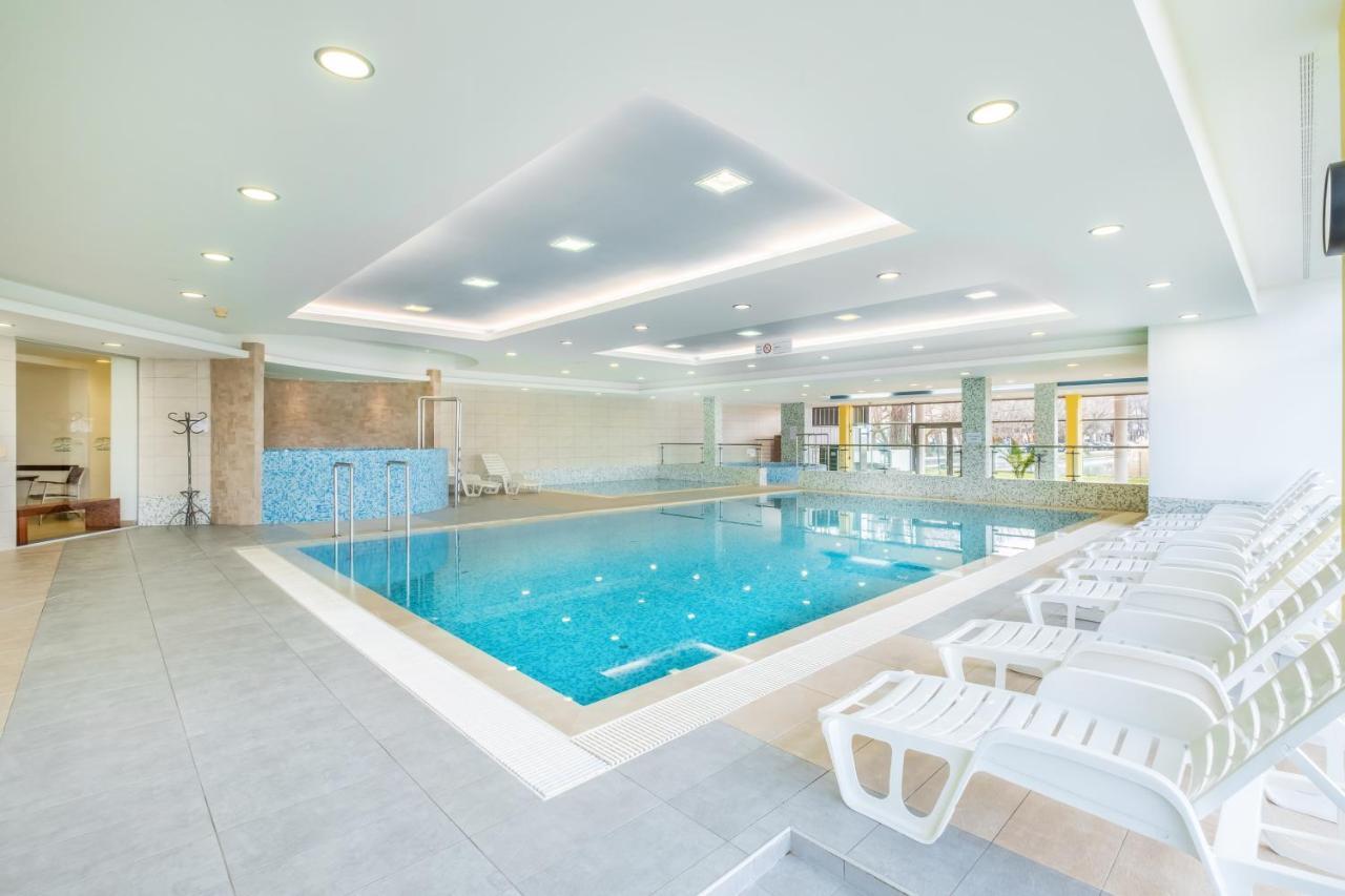 Myflat Club 218 Palazzo Wellness Apartment Siófok Zewnętrze zdjęcie