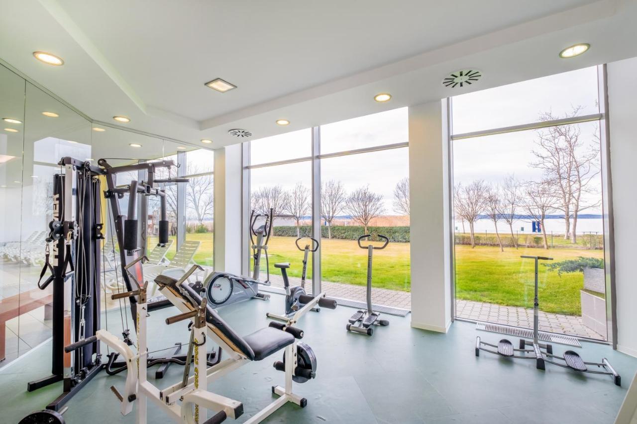 Myflat Club 218 Palazzo Wellness Apartment Siófok Zewnętrze zdjęcie