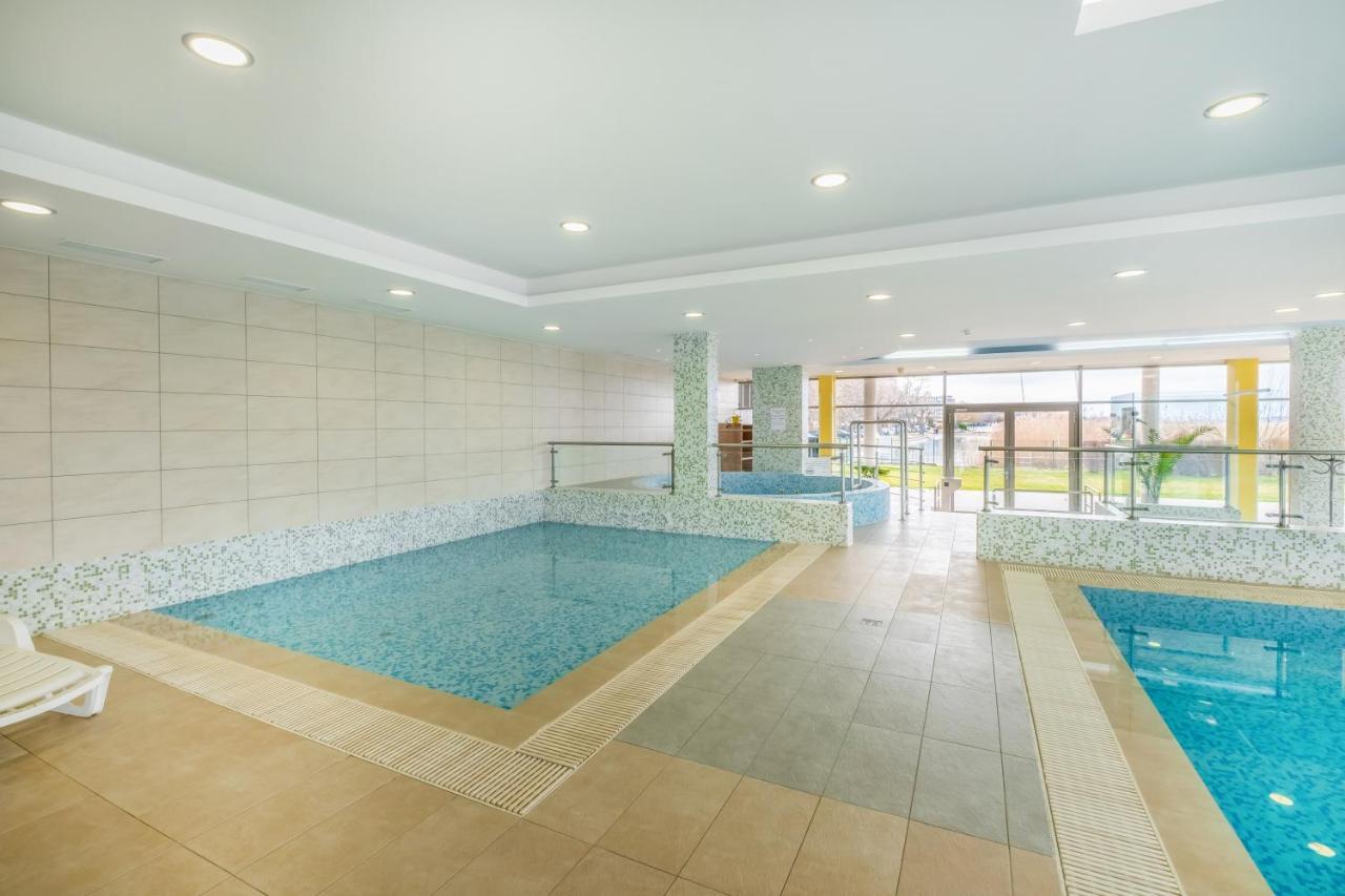 Myflat Club 218 Palazzo Wellness Apartment Siófok Zewnętrze zdjęcie