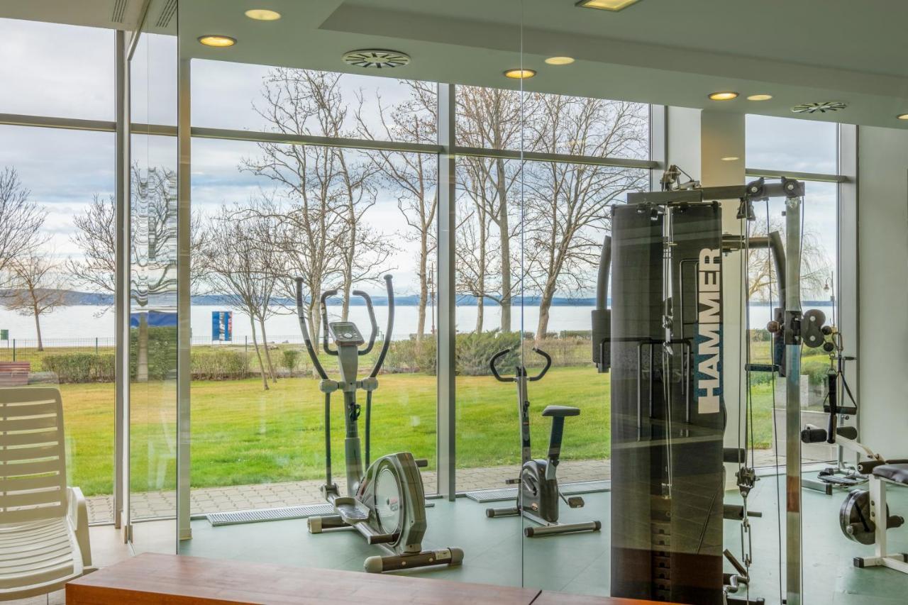 Myflat Club 218 Palazzo Wellness Apartment Siófok Zewnętrze zdjęcie