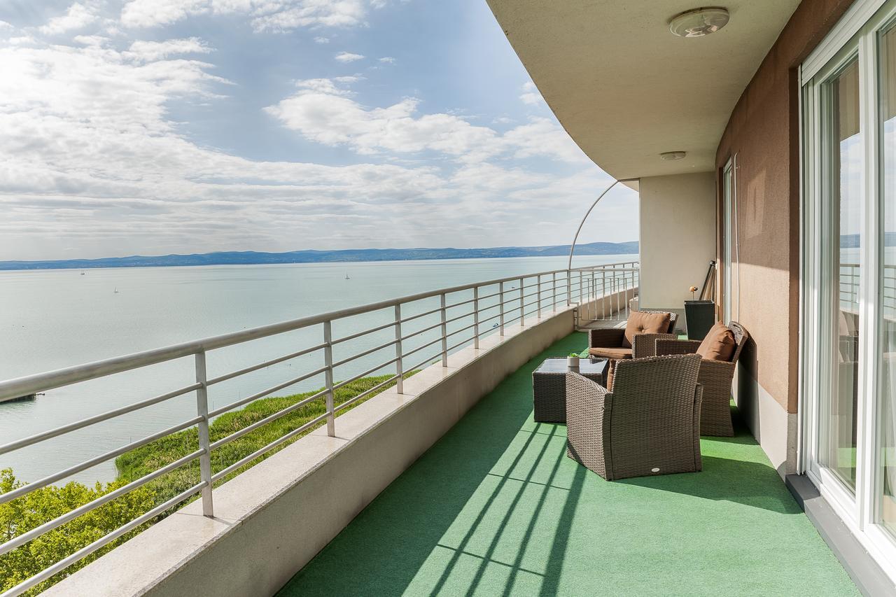 Myflat Club 218 Palazzo Wellness Apartment Siófok Zewnętrze zdjęcie