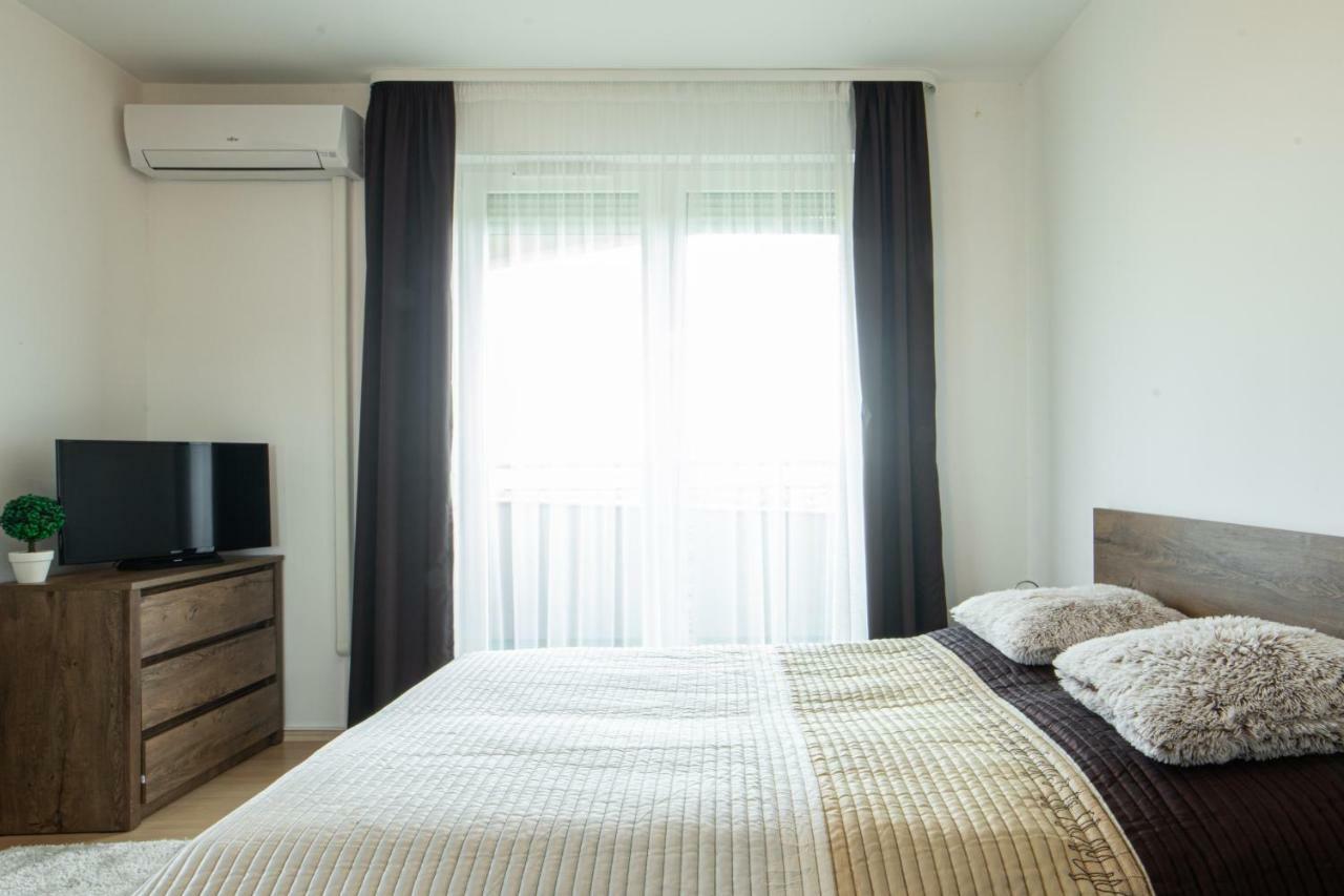 Myflat Club 218 Palazzo Wellness Apartment Siófok Zewnętrze zdjęcie