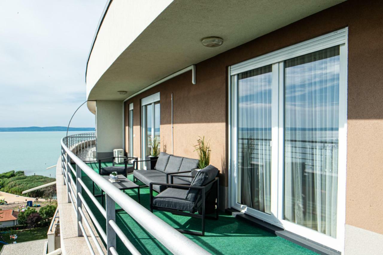 Myflat Club 218 Palazzo Wellness Apartment Siófok Zewnętrze zdjęcie