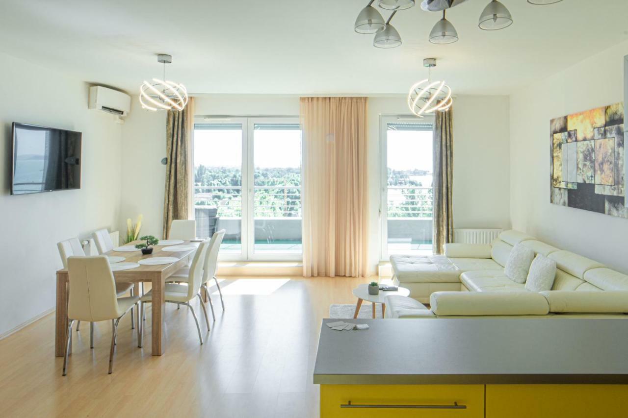 Myflat Club 218 Palazzo Wellness Apartment Siófok Zewnętrze zdjęcie