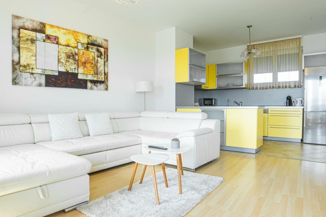 Myflat Club 218 Palazzo Wellness Apartment Siófok Zewnętrze zdjęcie